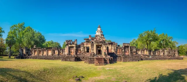 Prasat Hin Phanom Wan