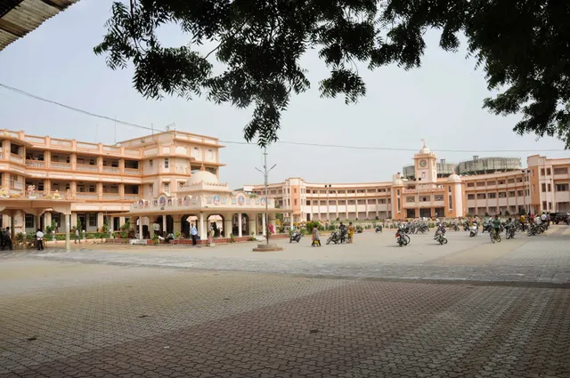 Rajkot Gurukul - Shree Swaminarayan Gurukul Rajkot Sansthan