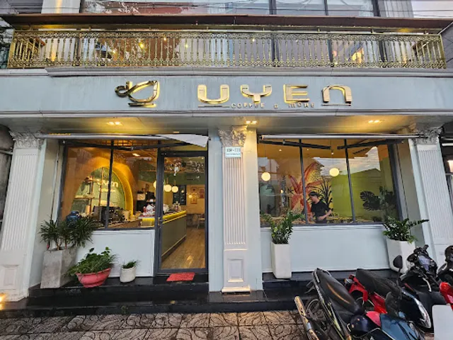 Uyen Coffee Lounge