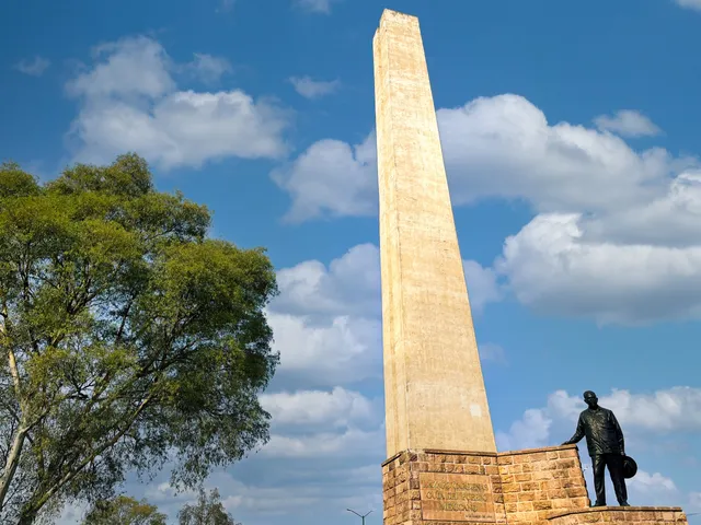 Monumento a Lázaro Cárdenas