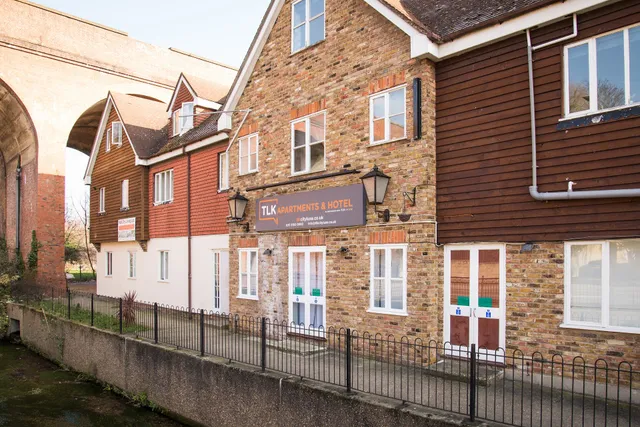 TLK Apartments & Hotel