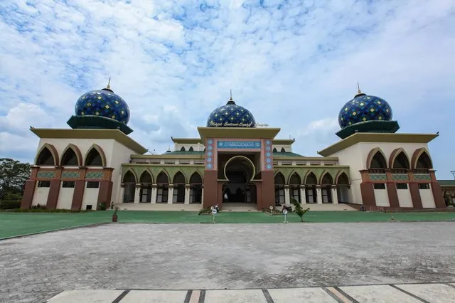 Sultan Syarif Hasyim Mosque