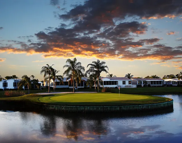 Crane Lakes Golf & Country Club