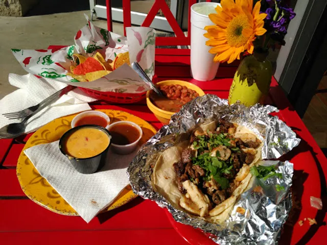 Tacos n’ Salsa Mexican Cafe