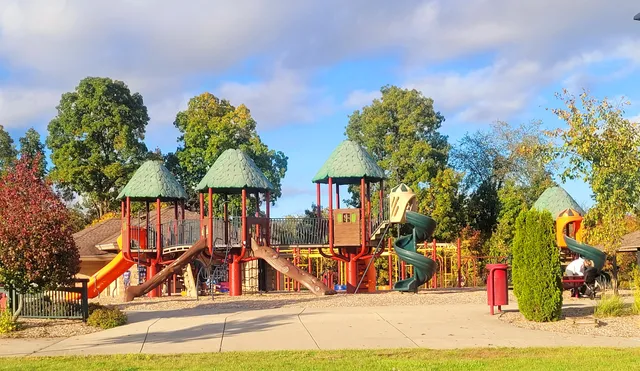 Macomb Corners Park