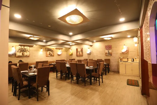 Afra Tafri Cafe & Restaurant | Best Family Restaurant in Patna