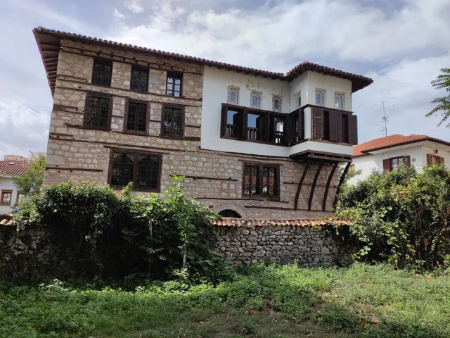 Bassara Mansion