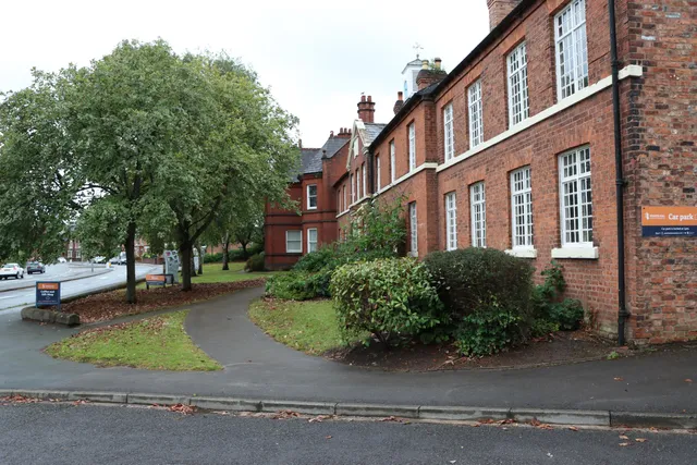 Weaver Hall Museum & Workhouse
