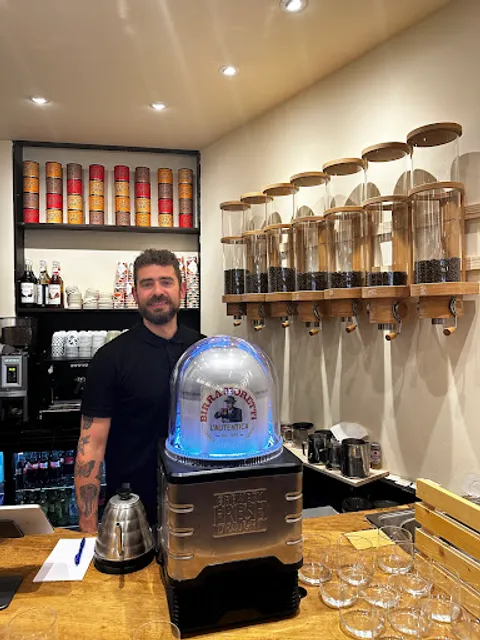 Harmani Coffee & Brunch