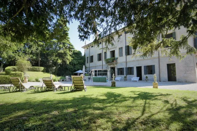 Villa San Bonifacio la Serenella