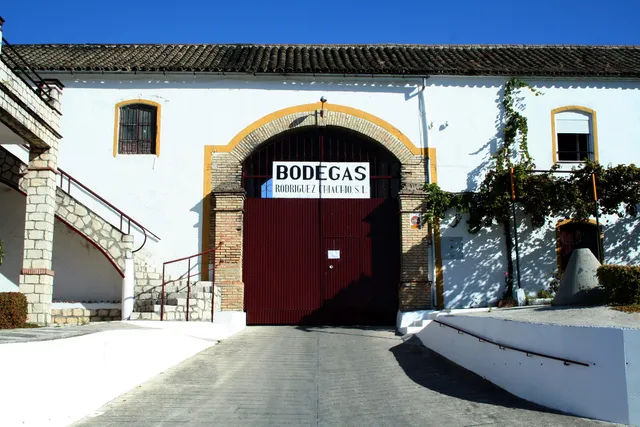 Bodegas Rodriguez Chiachio - Products "El Guiso"