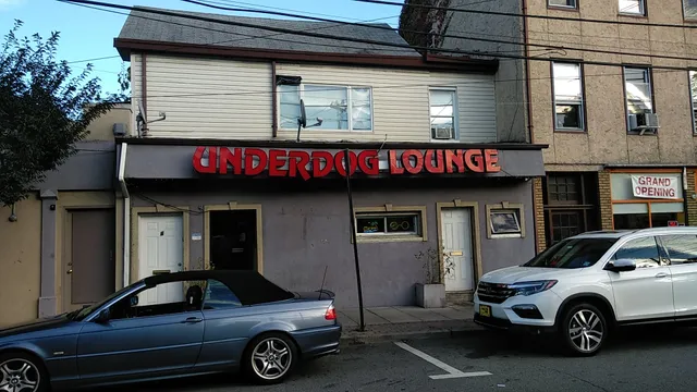 Underdog Bar & Grill