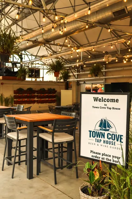 Town Cove Tap House