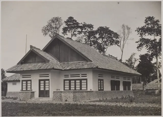 Dokterswoning - Rumah Informasi Sejarah Metro