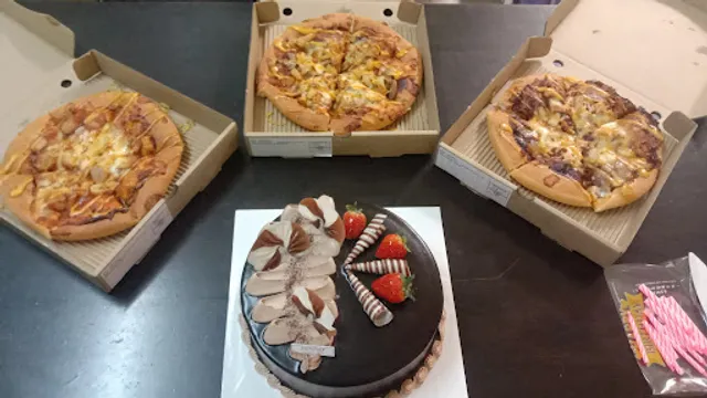 Pizza Hut Delivery Bagan Ajam
