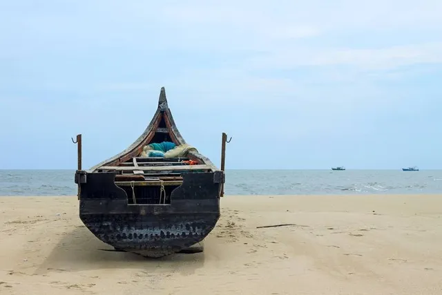 Andhakaranazhi Beach