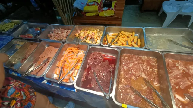 เฮียนิก บุฟเฟ่ต์หมูกระทะ