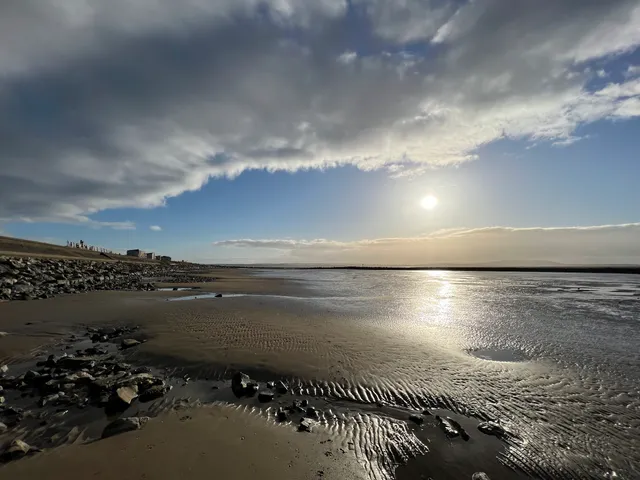 Parc Arfordirol y Mileniwm / Millennium Coastal Park