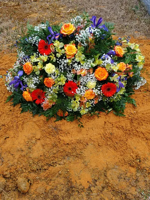 Carolyn's Bouquets & Baskets