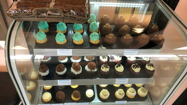 Auntie Em's Sweet Treats