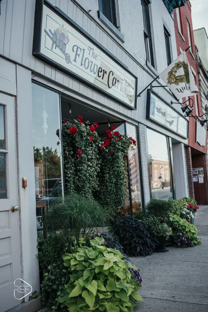 The Flower Cart And Gift Shoppe