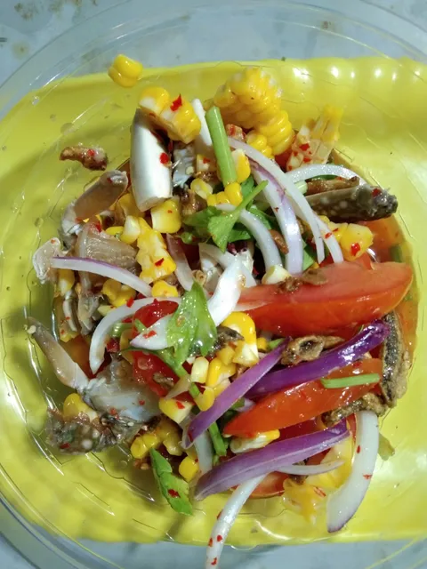 ร้านยำ "ถ้ำเสือ"