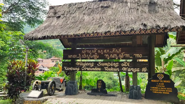 Kampung Adat Cireundeu