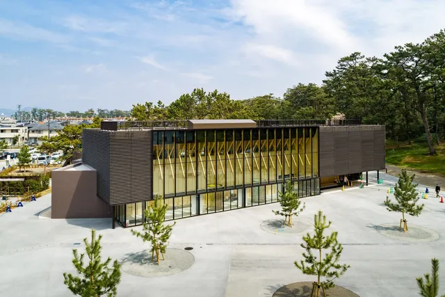 Miho Shirube (Shizuoka City Miho no Matsubara Culture & Creativity Center)