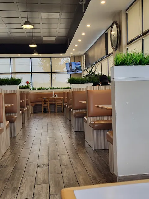 Crepe Castle Restaurant (Oshawa)