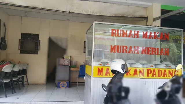 Rumah Makan Murah Meriah Masakan Padang