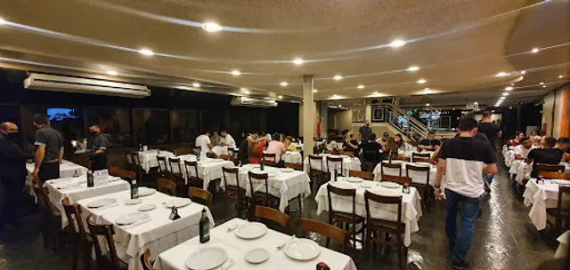 Charles Pizzaria Grill