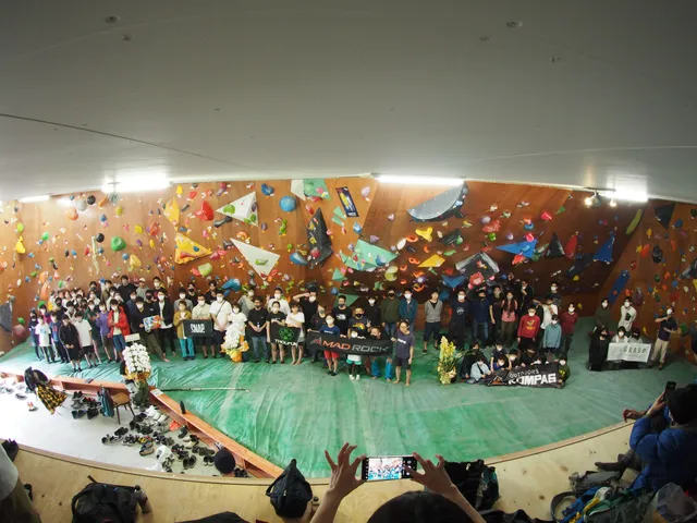 Climbing Studio BRAVE