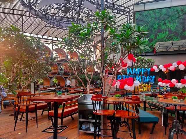 Green Leaf Family Restaurant, Lounge and Pub kalyan