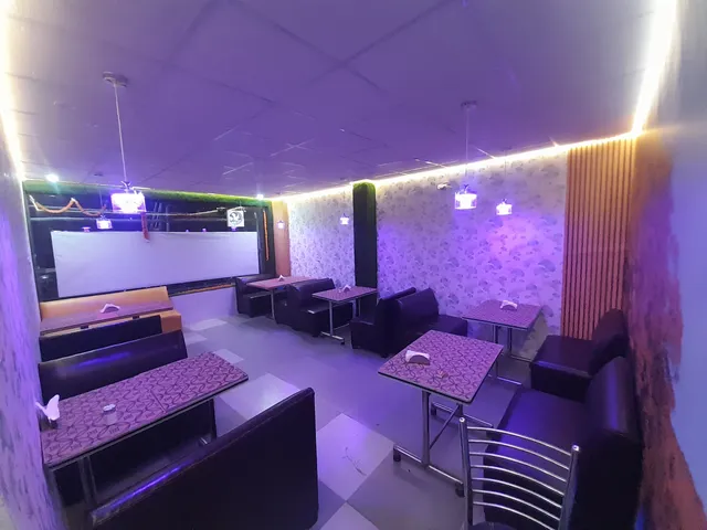 Honey Hotel & Restaurant