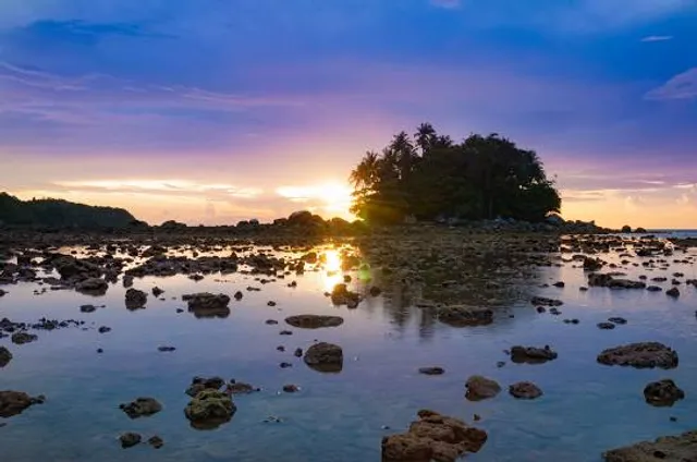 Tanjung Simpang Mengayau Beach