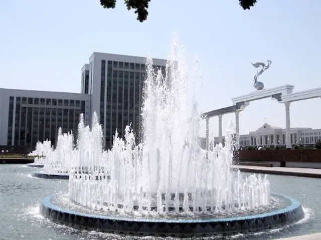 Mustakillik Fountain