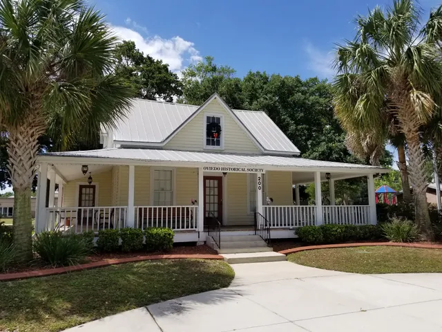 Oviedo Farmers Market - Lawton House