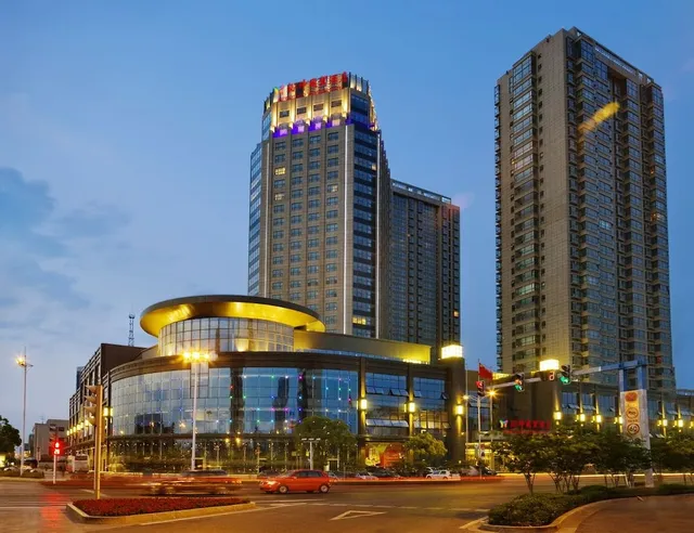 Grand Rezen Hotel Merryland Changshu