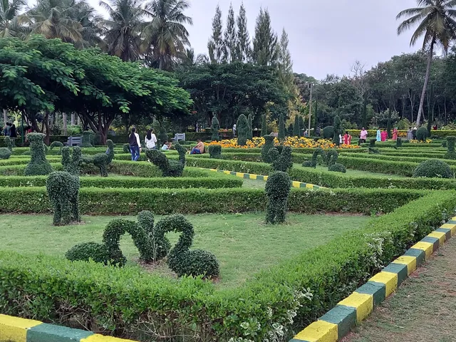 Botanical Garden Lingambudhi Lake ಸಸ್ಯಶಾಸ್ತ್ರ ವಿಶೇಷ ಉದ್ಯಾನ, ಲಿಂಗಾಂಬುಧಿ ಕೆರೆ.