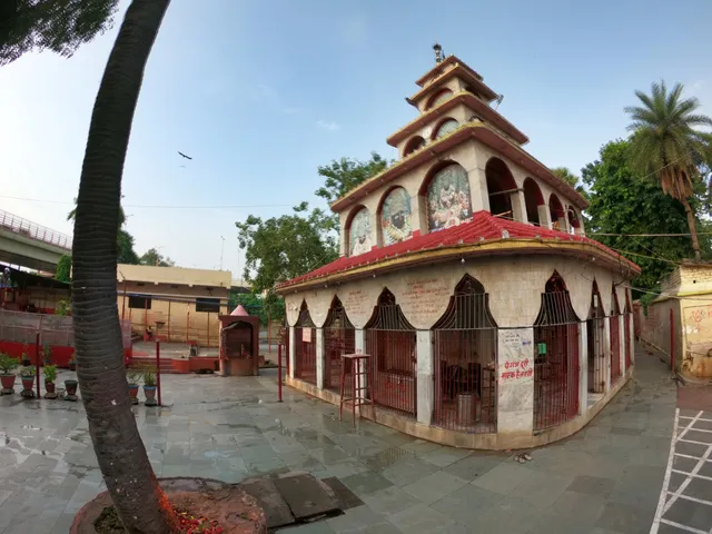 Maa Shitla Mandir, Agamkuan