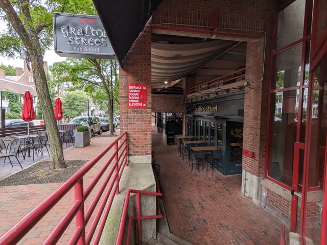 Grafton Street Pub & Grill