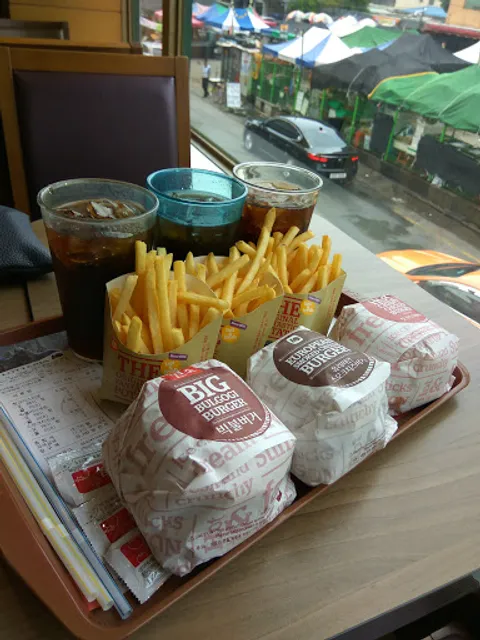 롯데리아 김해부원점