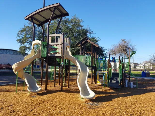 Parque Zaragoza Neighborhood Park