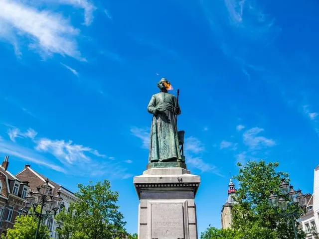 Standbeeld van Minckeleers