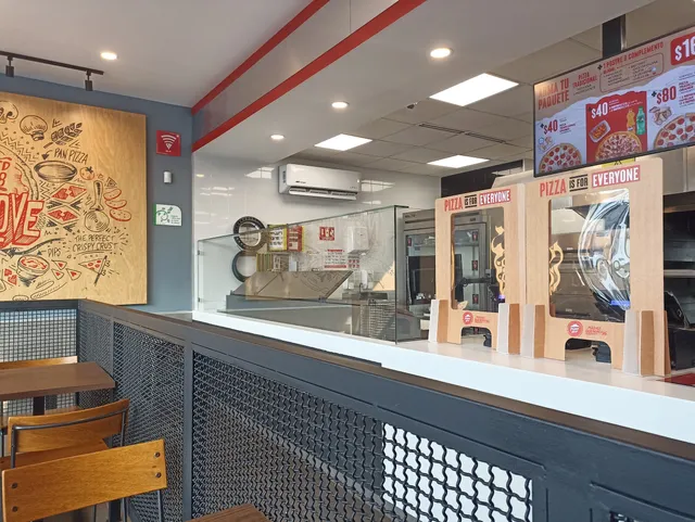 Pizza Hut Plaza Novum Jiutepec