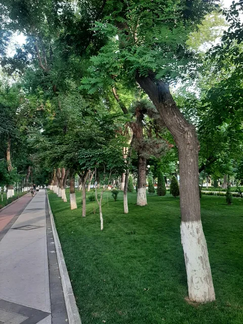 Mirzo Ulugbek Park