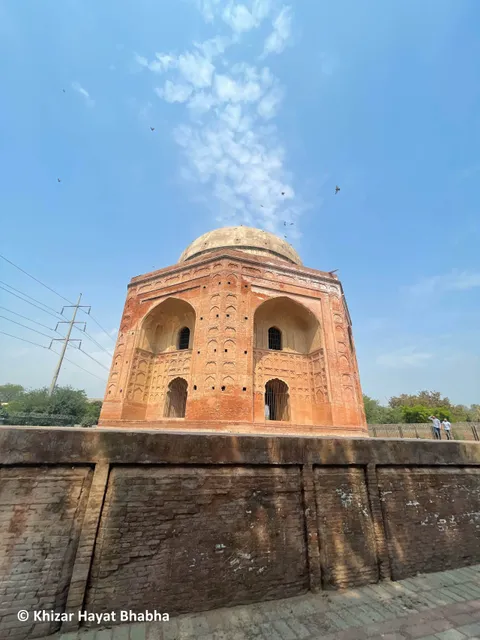 Tomb of Khan-e-Jahan Zafar Jang Kokaltash