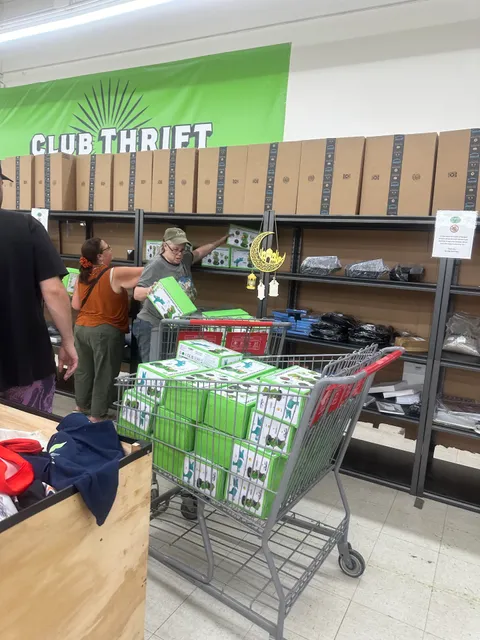 Club Thrift Springfield - Bin Store - Thrift Store