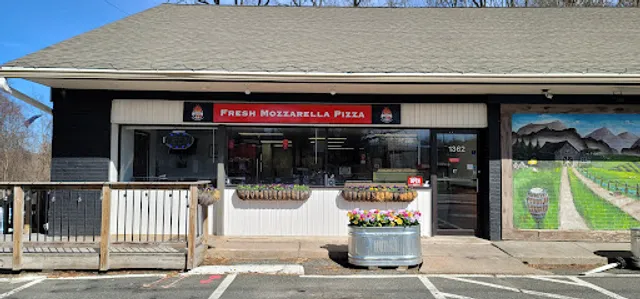 Fresh Mozzarella Pizza