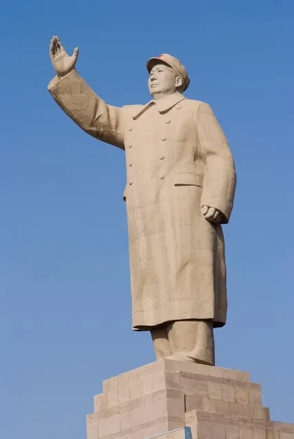 Young Mao Zedong statue